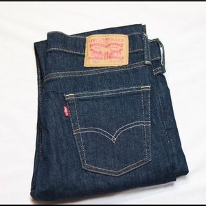 🔥SALE🔥NEVER WORN LEVIS 513 DARK WASH 29x30 JEANS